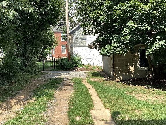 2nd image of 29 Garber St #29