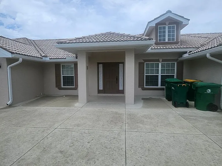 16 Donlon Dr #B — Photo 1