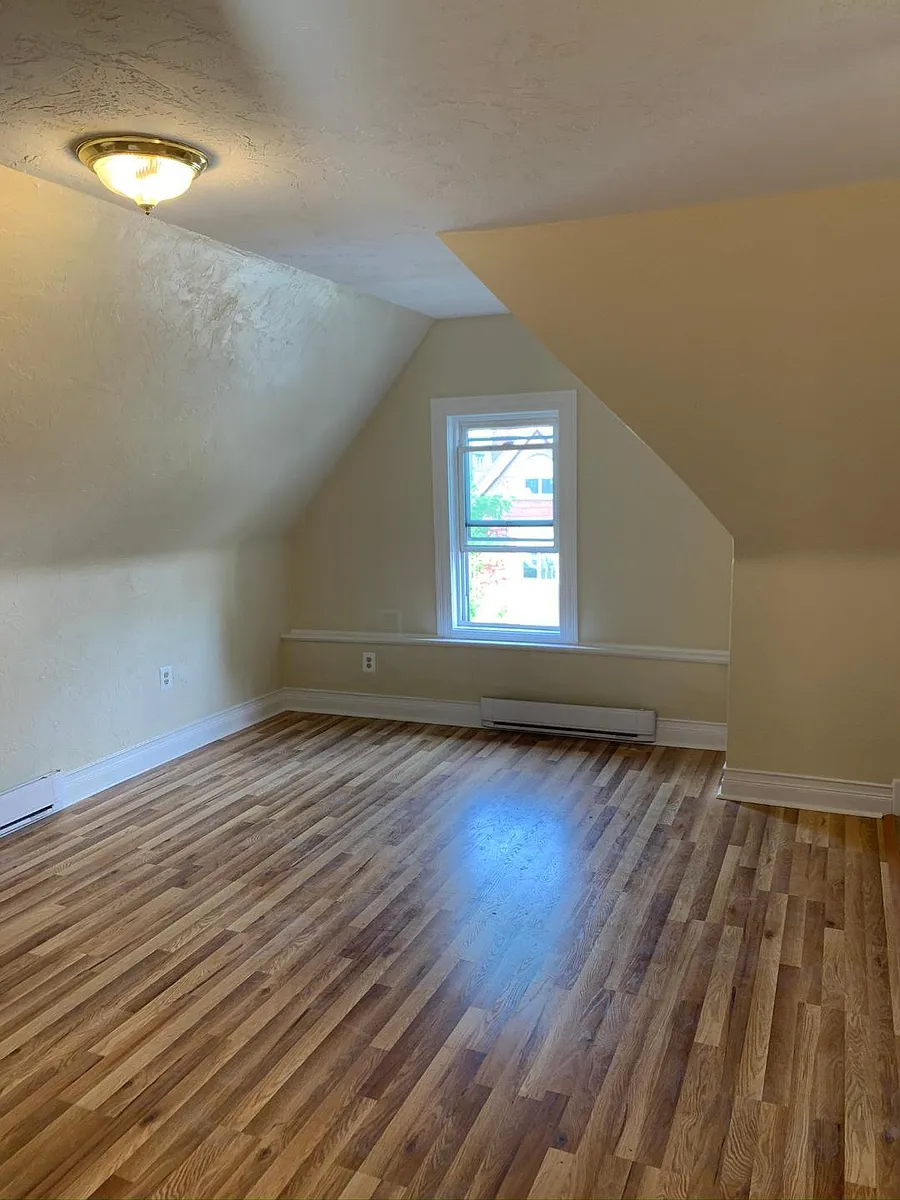 Building Photo - 218 S Saint Clair St #3