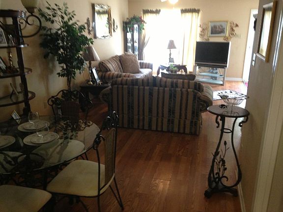 dinning room to living room