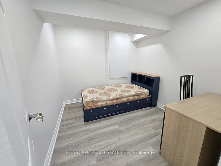 16 Angelgate Rd #LOWER — Photo 6