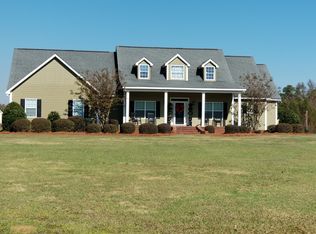 61 Thomas Dr, Tifton, GA 31794