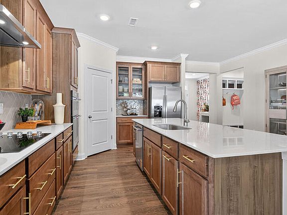 6th image of this home
