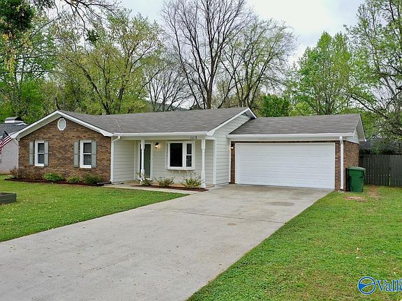 3rd image of 1112 Joshua Dr SE