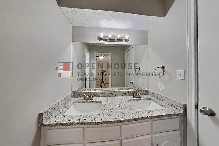 3912 Missouri St — Photo 10