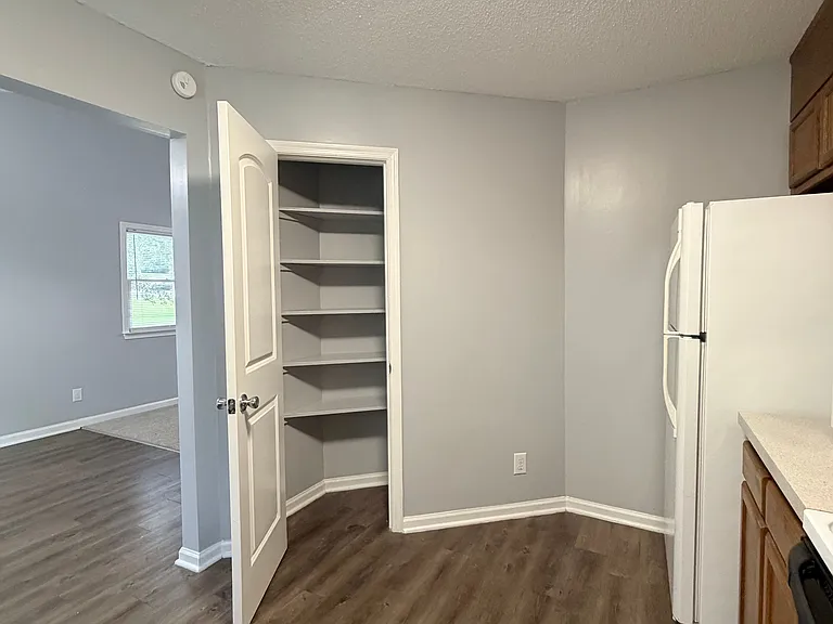 4607 Beechcroft Dr — Photo 17
