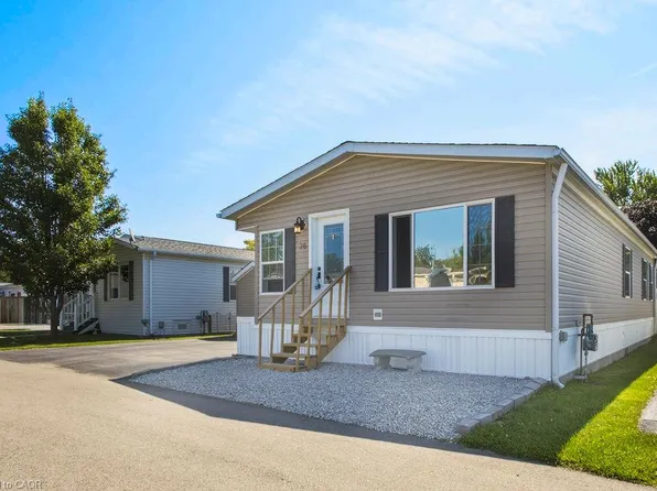 26 Elm St, Mapleton, ON N0B 1A0