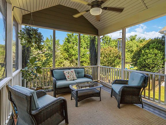 4th image of 7404 Bedford Ridge Dr