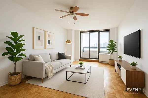 Sold by LEVEN Real Estate | media 2