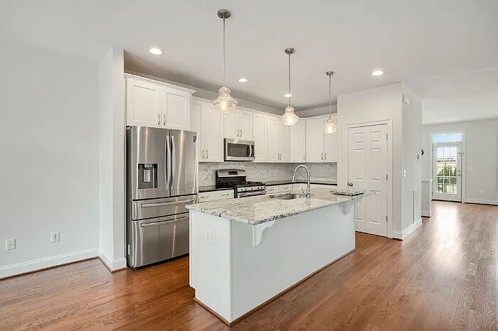 5413 Hickory Ann Dr — Photo 6