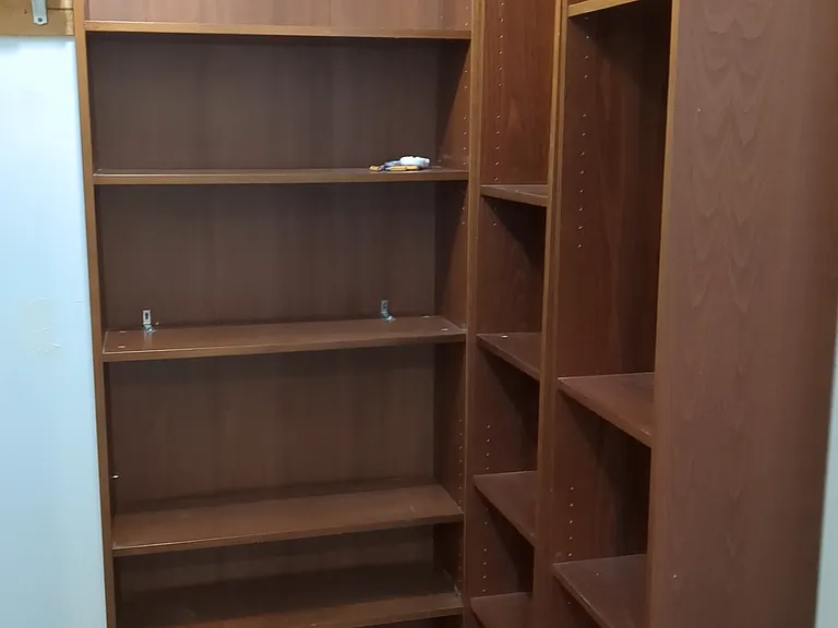 Master Bed Closet.