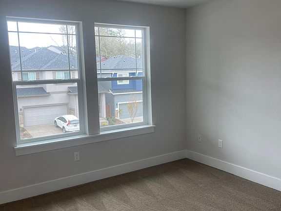 4th image of 18402 SW Sugarloaf Ln