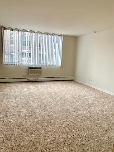 1st image of 2422 N Clark St #308