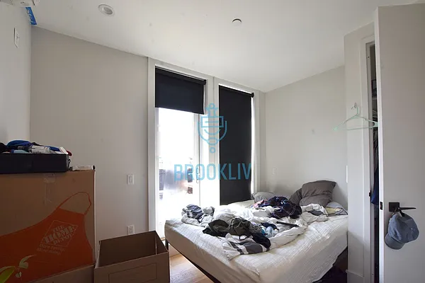 Rented by null | media 32