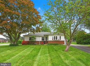313 Crestline Dr, Willow Street, PA 17584