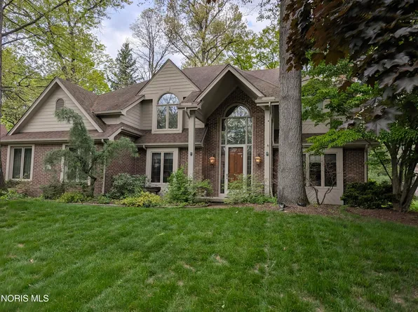 2805 Spring Water Dr, Toledo, OH 43617