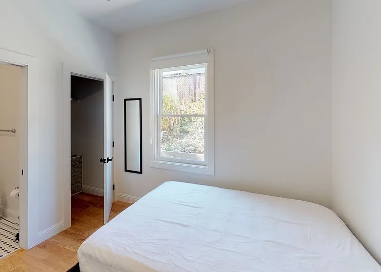 19Cottage - Private Rooms in Coliving Building — Photo 10