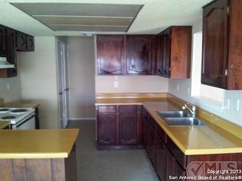 4th image of 1312 Longmont St