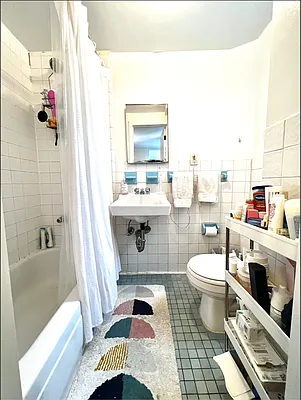 Rented by City Connections Realty | media 8