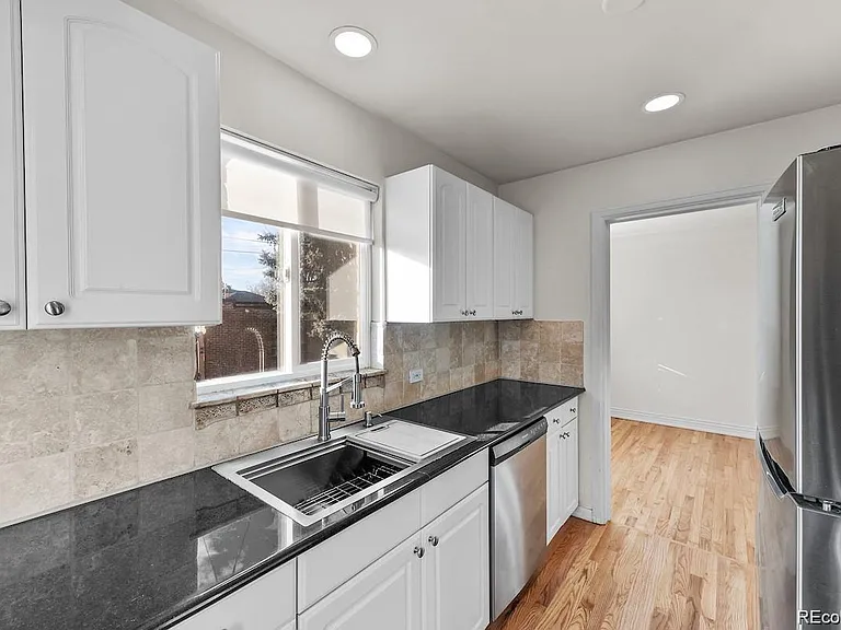 3085 Clermont St — Photo 15