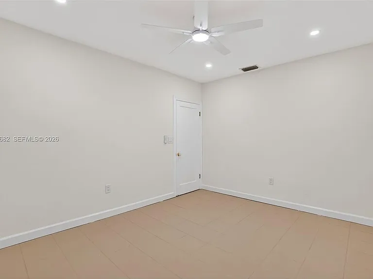 1435 Blue Rd — Photo 19