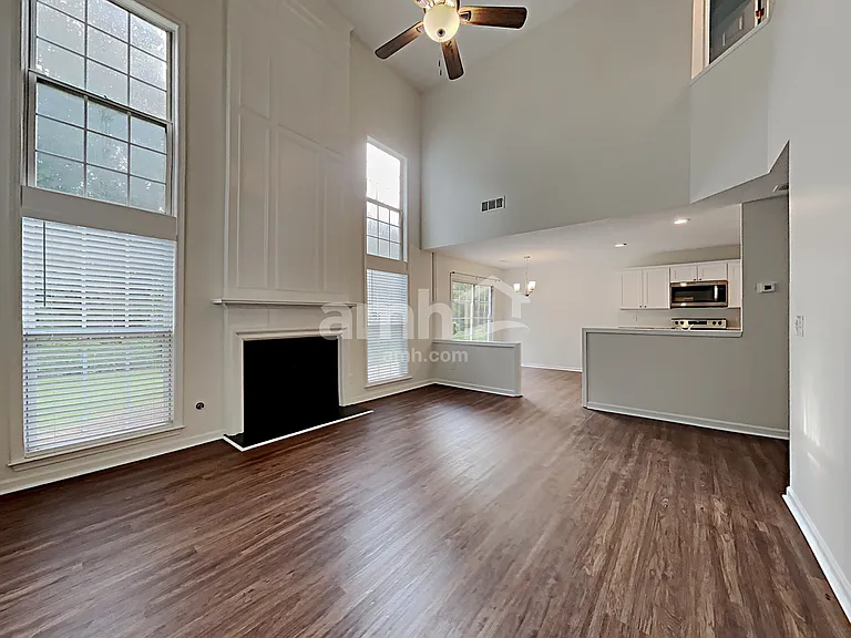 122 Wallnut Hall Cir — Photo 10