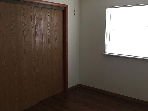 3rd image of 801 Coral Dr APT A