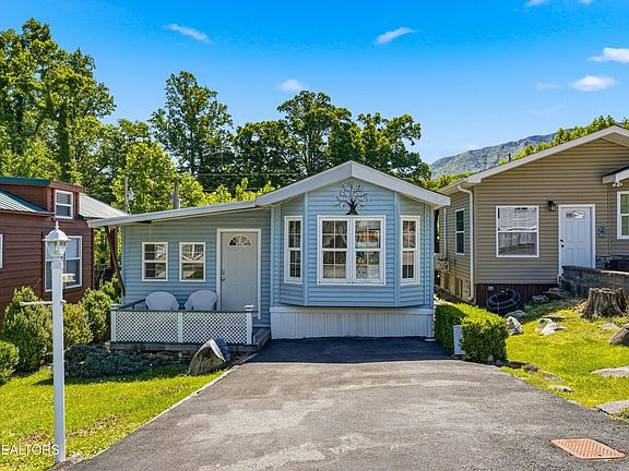 3rd image of 5355 Parkway E #25