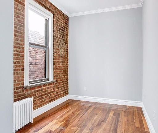 4th image of 53 Leroy St #R3c