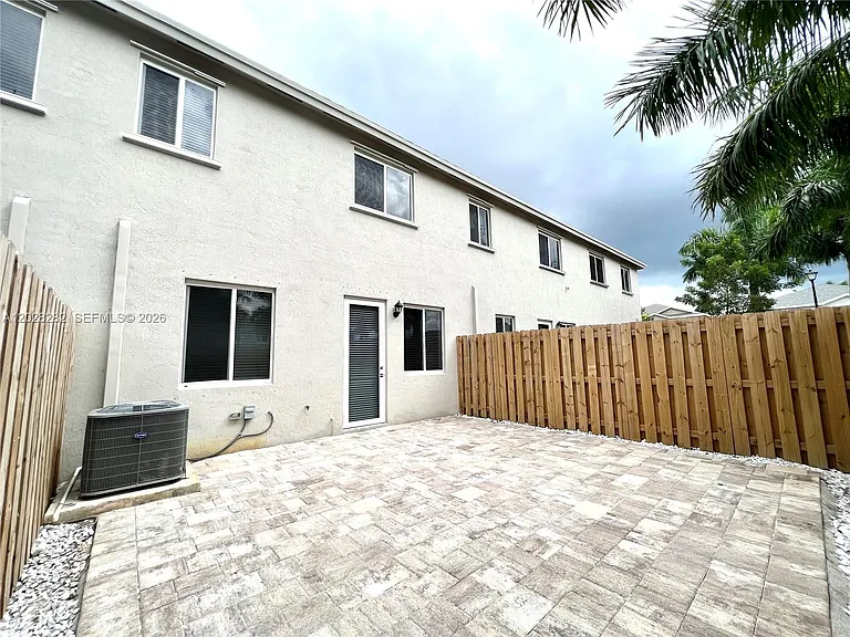 20838 NW 13th Ave — Photo 12