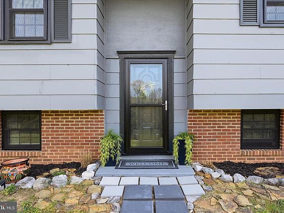2nd image of 73 Hilltop View Ln