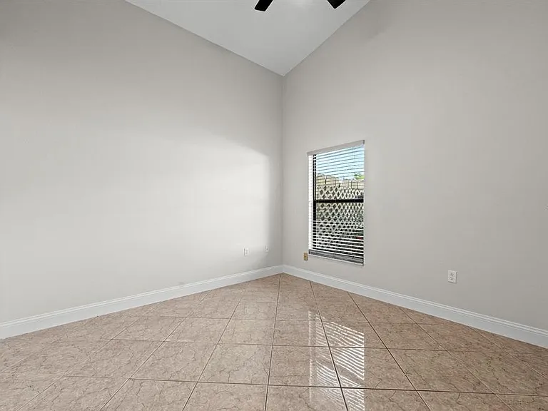 9147 Duffer Ct — Photo 8