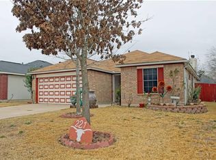 227 Sunshadow Dr, Lockhart, TX 78644