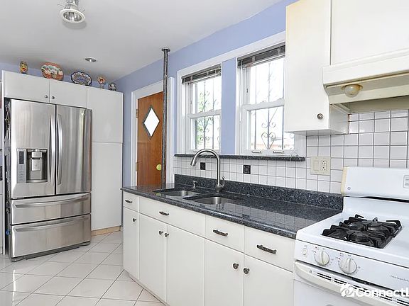 3rd image of 4312 Gunther Ave
