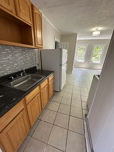 221 Willow St Photo 1