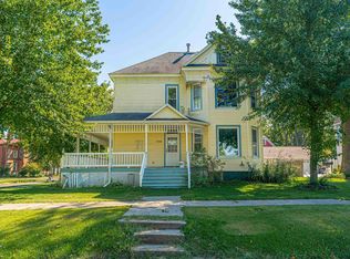 330 Water St, Lincoln, IL