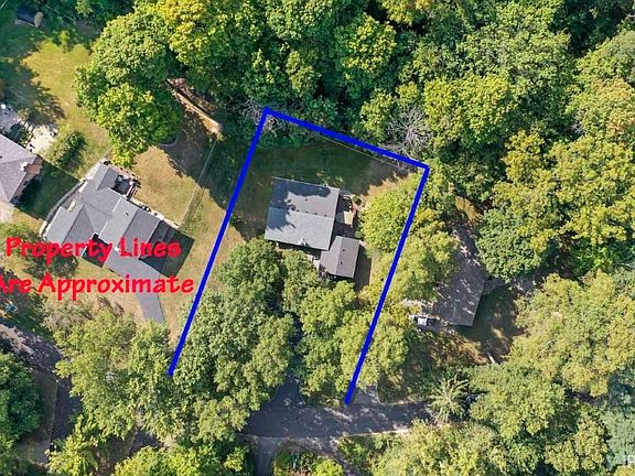 3rd image of 3617 Sleepy Hollow Dr