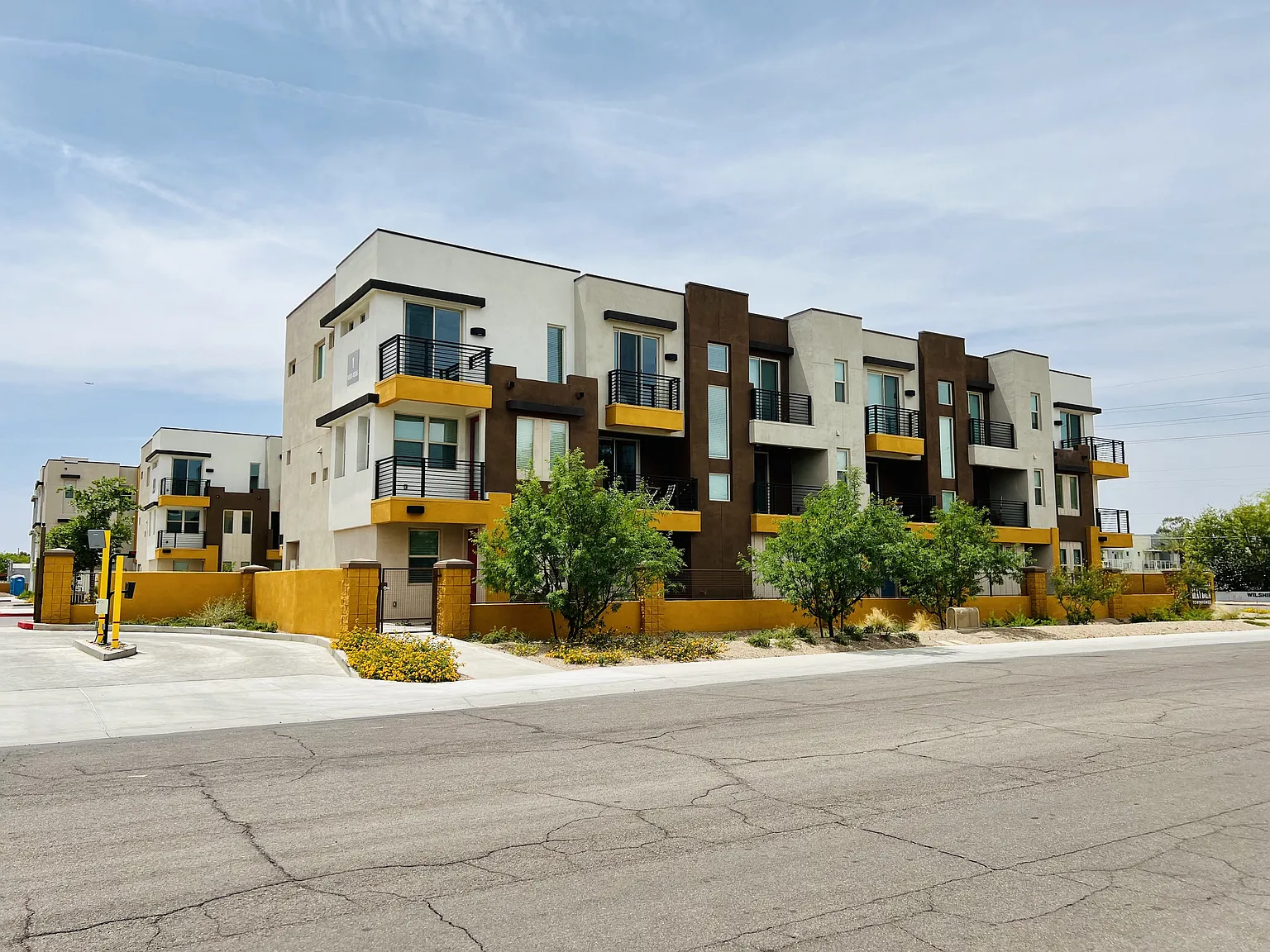 Scottsdale Hayden Townhomes — Photo 2