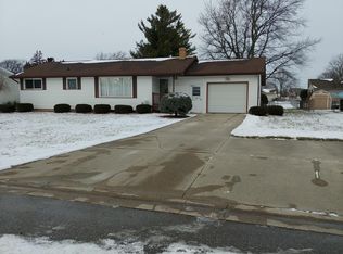 2959 Continental Dr, Bay City, MI