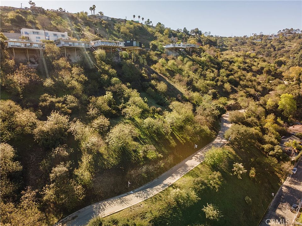1st image of 3732 N Knobhill Drive