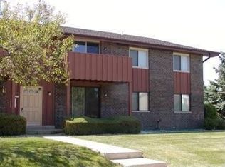 10259 W Whitnall Edge Dr UNIT 102, Franklin, WI 53132