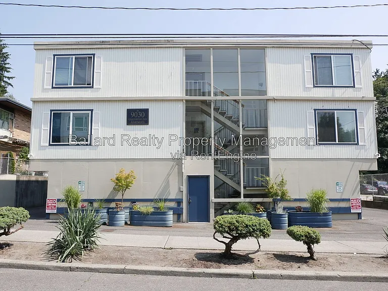 9030 Greenwood Ave N #202 — Photo 1