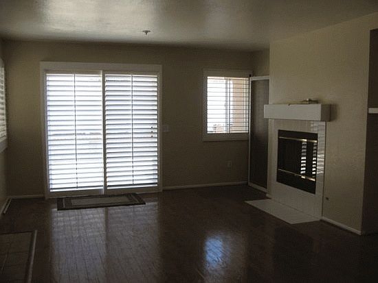 5th image of 21600 Calle Prima