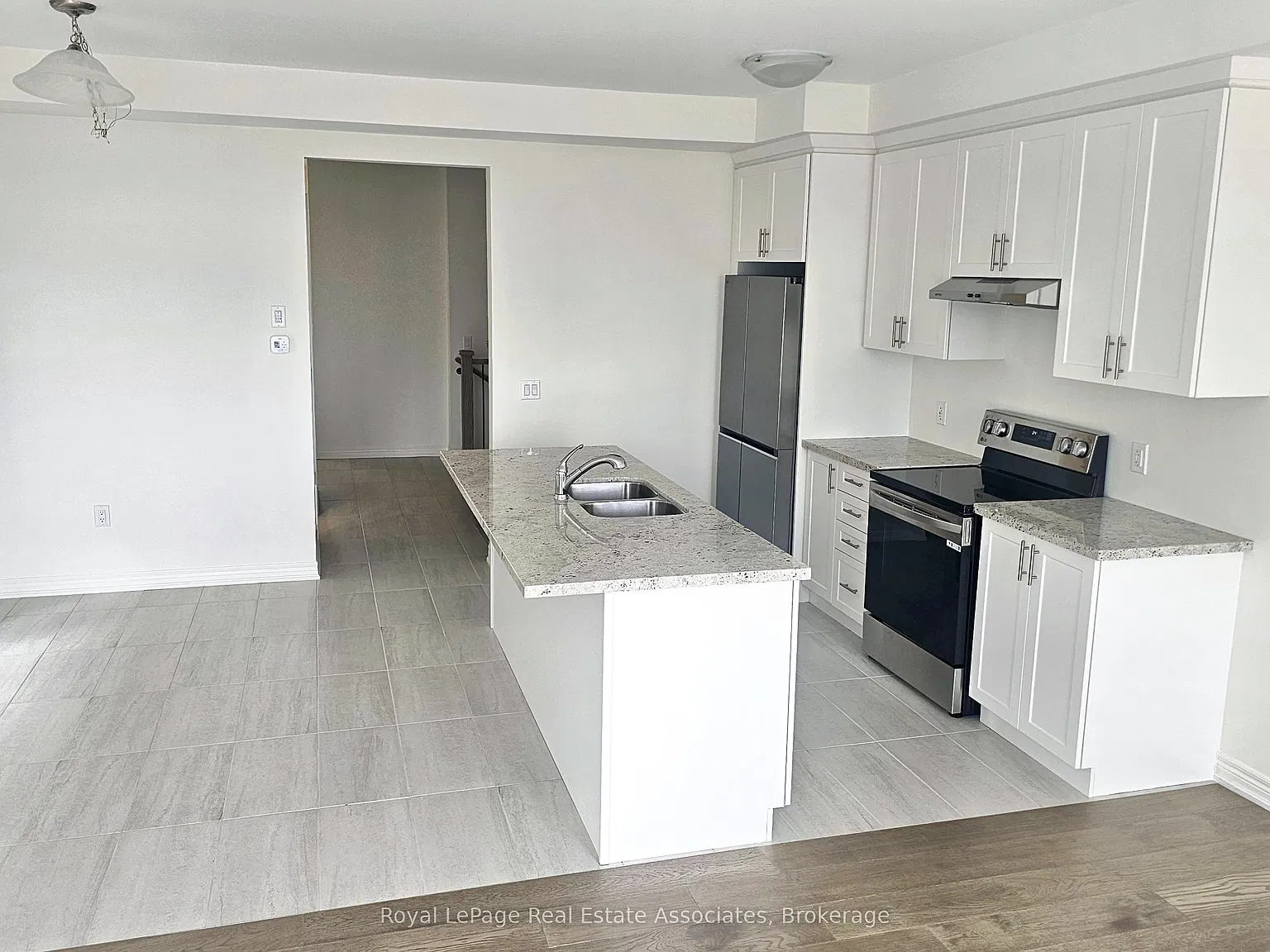 3 bed, $2,950 — Photo 4
