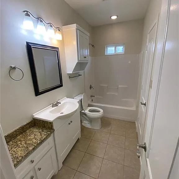 2716 Primrose Ave #2 — Photo 9