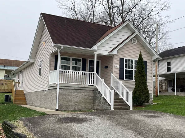 207 W 3rd St, Grayson, KY 41143