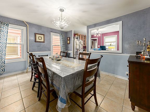 4th image of 3514 Avenue