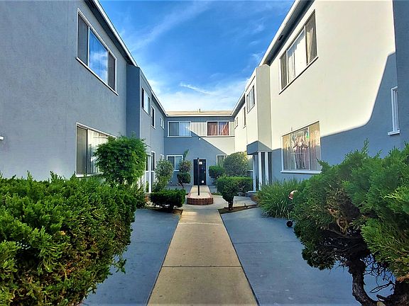 2nd image of 813 N Inglewood Ave APT 1