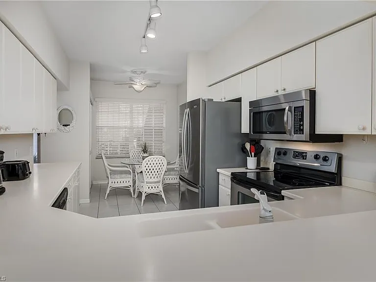 8085 Celeste Dr #812 — Photo 13