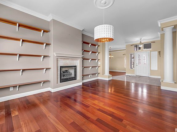 5th image of 2090 Madrid Dr